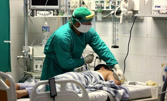 Cerca de 100 000 intervenciones quirúrgicas y programas de vacunación se han pospuesto debido a la falta de electricidad en Cuba.